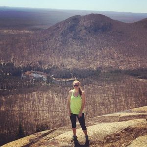 Meet your Posher, Emilie