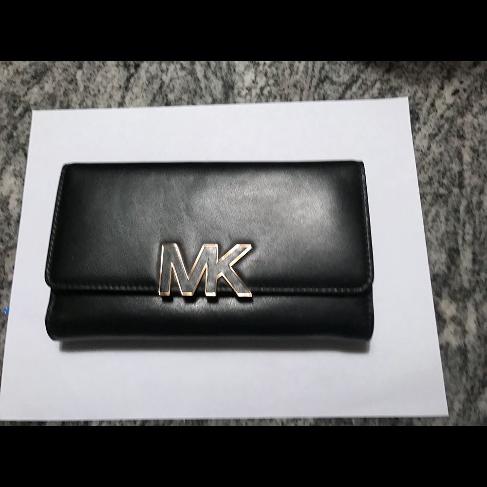 Michael Kors Clutch