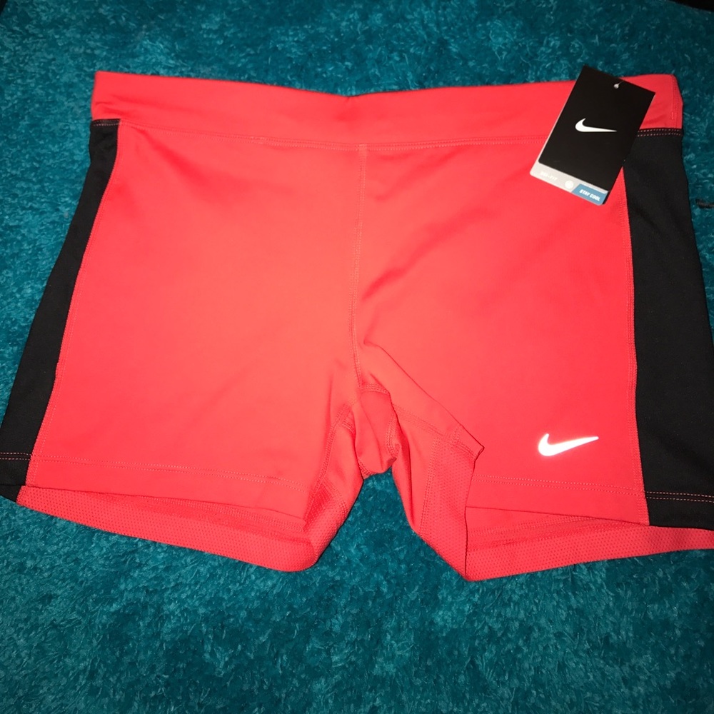 Women's Nike Dri Fit Essential Workout Short