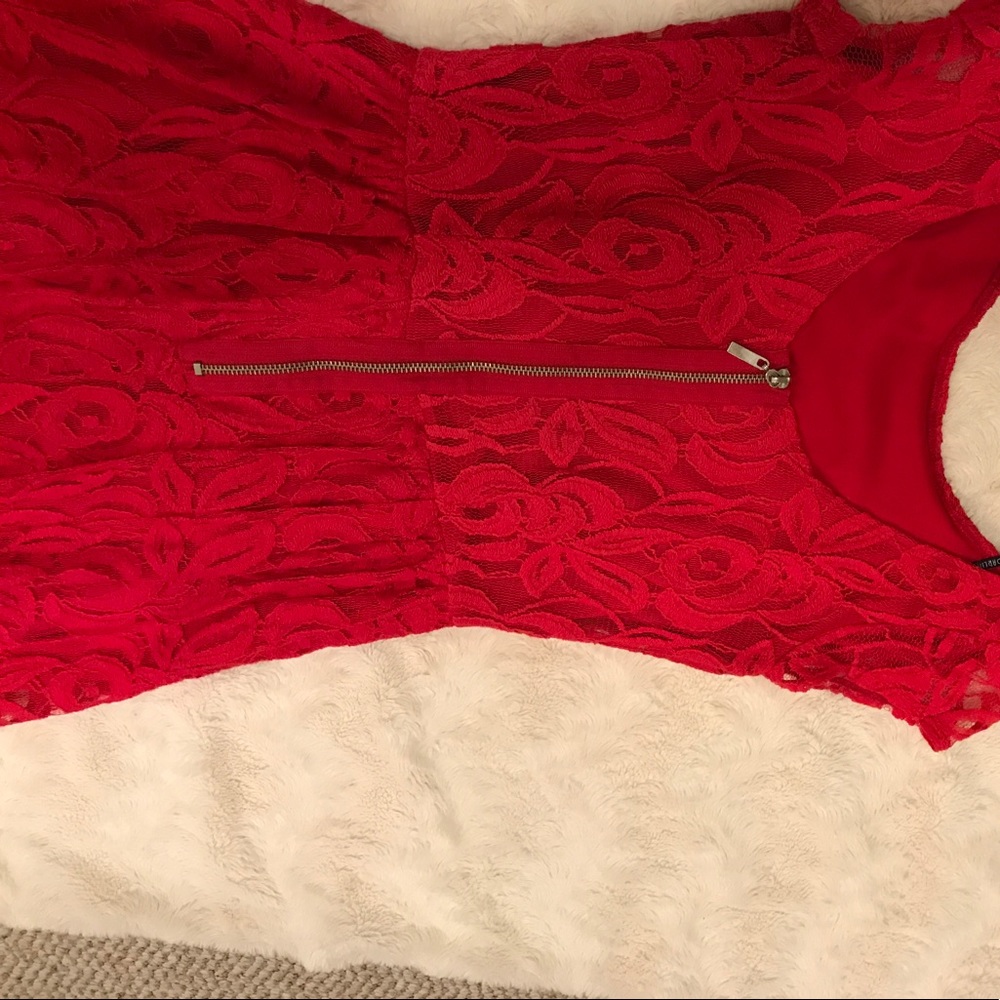 ❤️RED DRESS - Picture 3 of 4