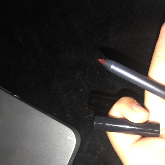 💗BRAND NEW Kylie Lip Kit in Leo💗 - Picture 6 of 6