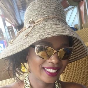 Meet your Posher, Roselyn