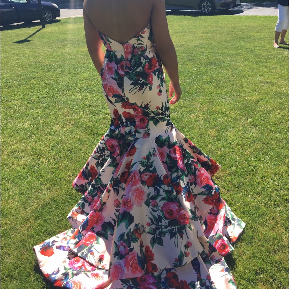 Mac dougal dress, floral print only worn once