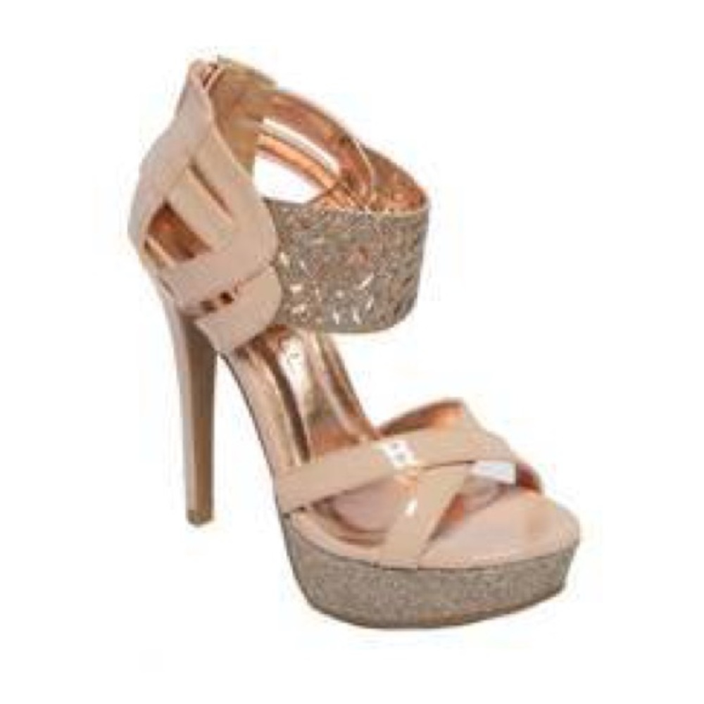 Allie-05. Nude 😉💃🏼👡