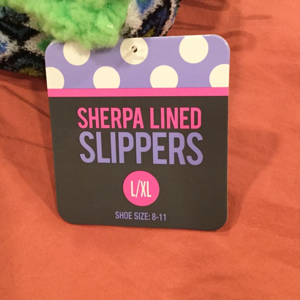 Slippers - Picture 2 of 2