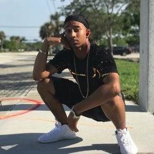 Meet your Posher, Paris