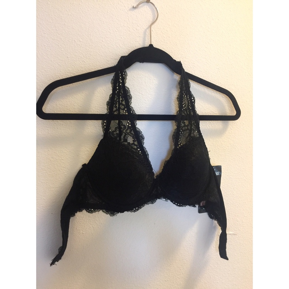 Lace halter bra (NWT) never worn with tag ✨