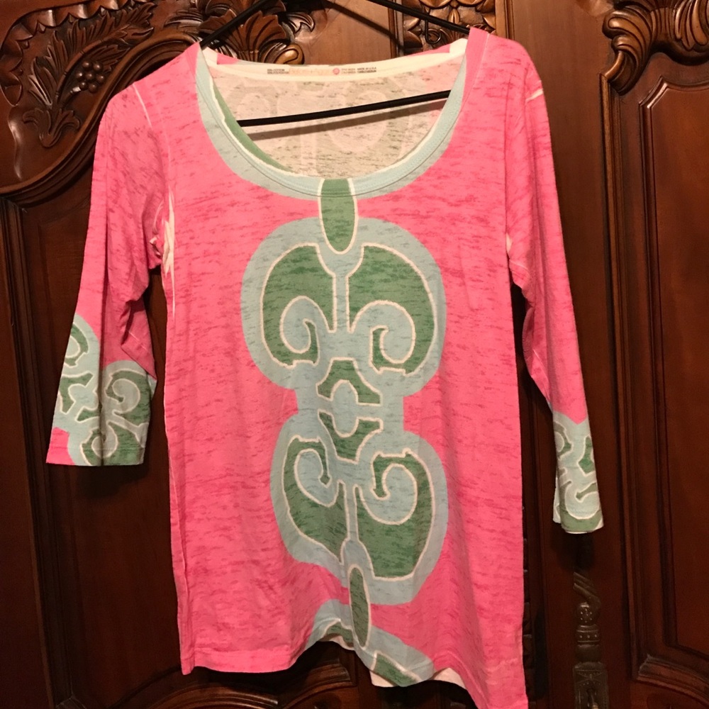 Boutique shirt size small