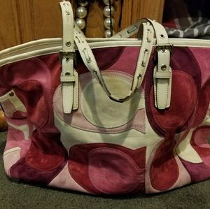 Coach Medium SzTote & Wristlet Amazing Condition