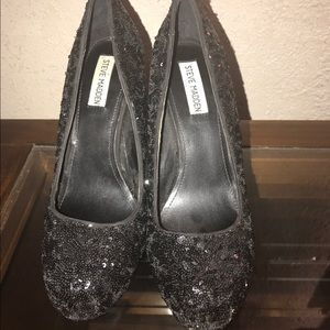 Steve Madden Black Sequin Platform Shoe