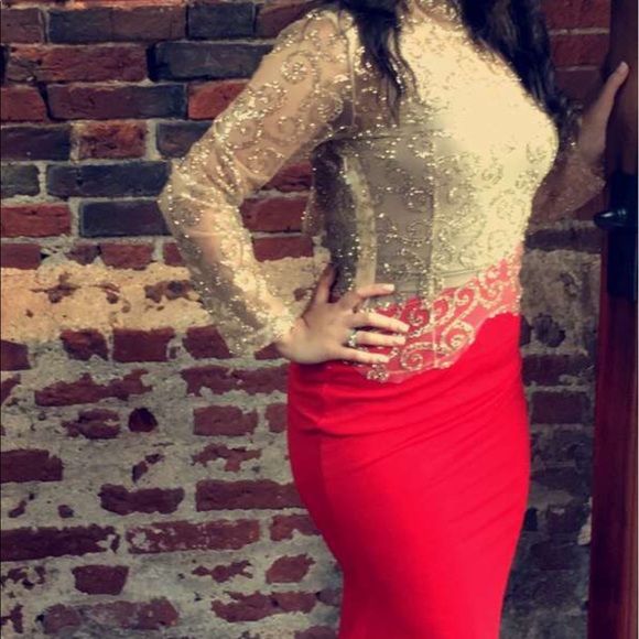 PROM DRESS - Picture 2 of 4