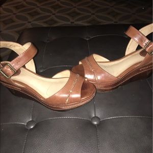 Frye Carlie Platform Sandal, Size 7