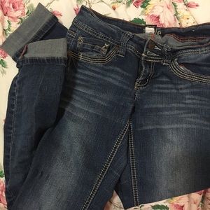 Low Waisted Jeans; size: 3/4