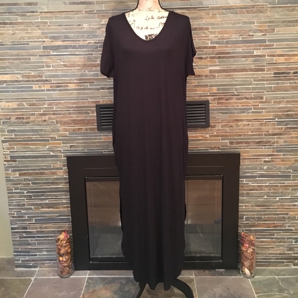 Black Loose Fit Boyfriend Tee Maxi Dress - Picture 3 of 5