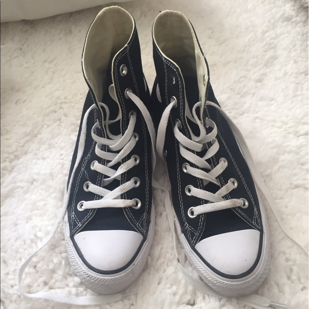 Black high top converse