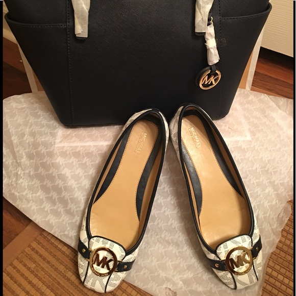 Michael Kors Tote - Picture 1 of 5