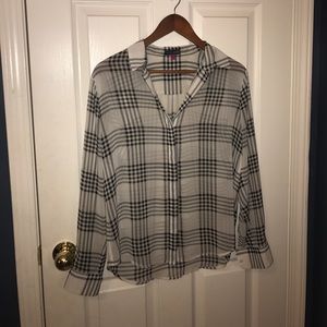 Vince Camuto Button Up