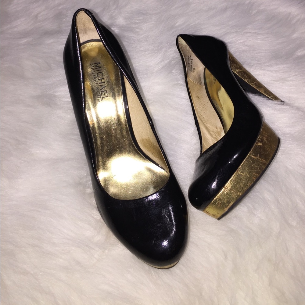Michael Kors black round toe 4 inch corkscrew heel
