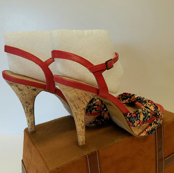 NEW RAMPAGE PLATFORMS SO FUN - Picture 6 of 8