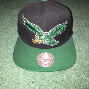 Philadelphia Eagles Throwback Logo Hat