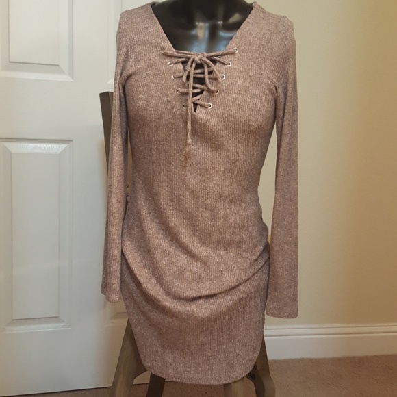 Tops - Crisscrossed tie front tunic