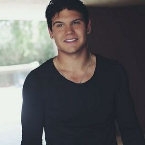 Meet your Posher, Adam