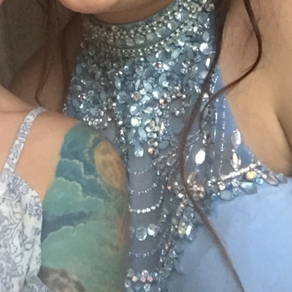 PROM DRESS 👗 - Picture 3 of 6