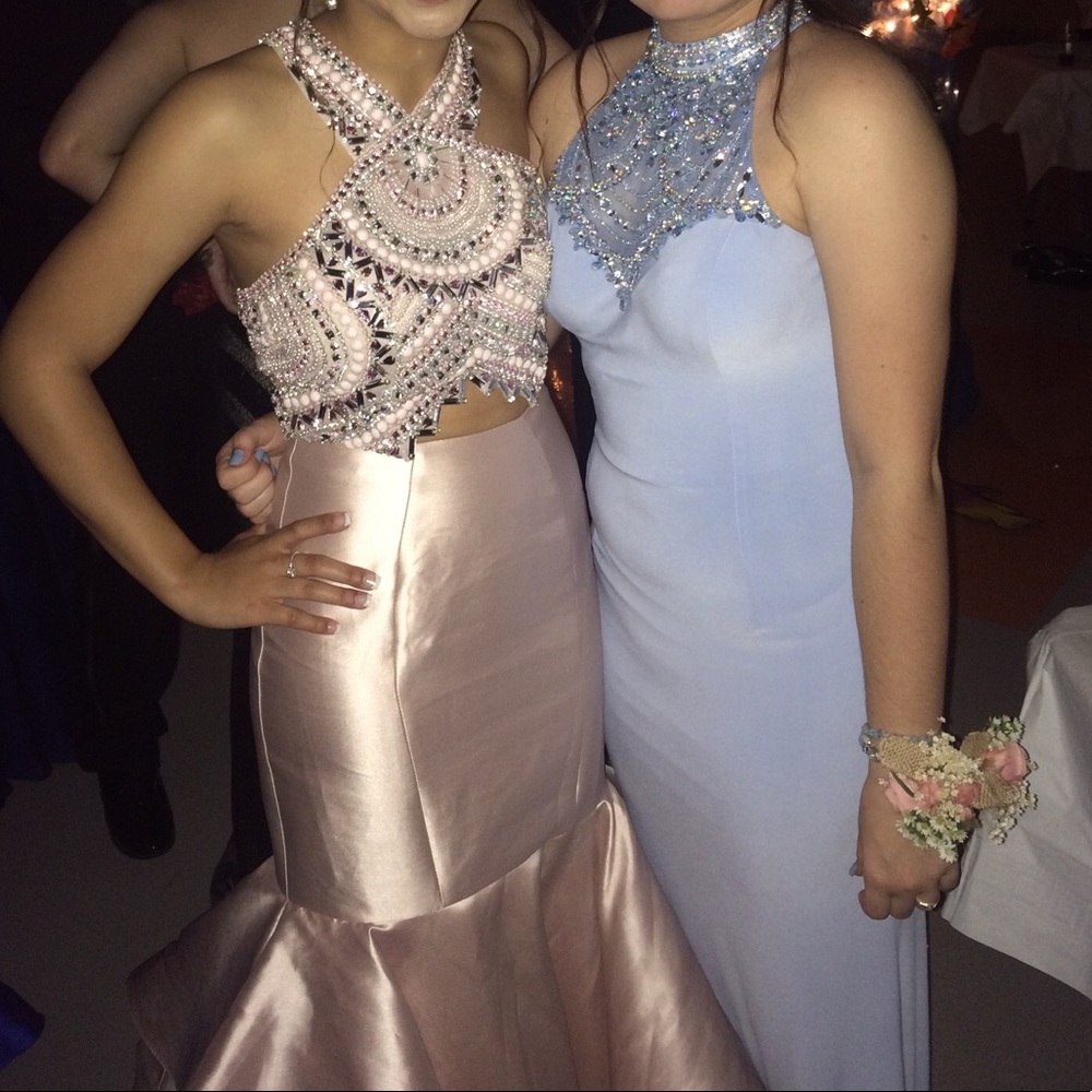 PROM DRESS 👗 - Picture 4 of 6