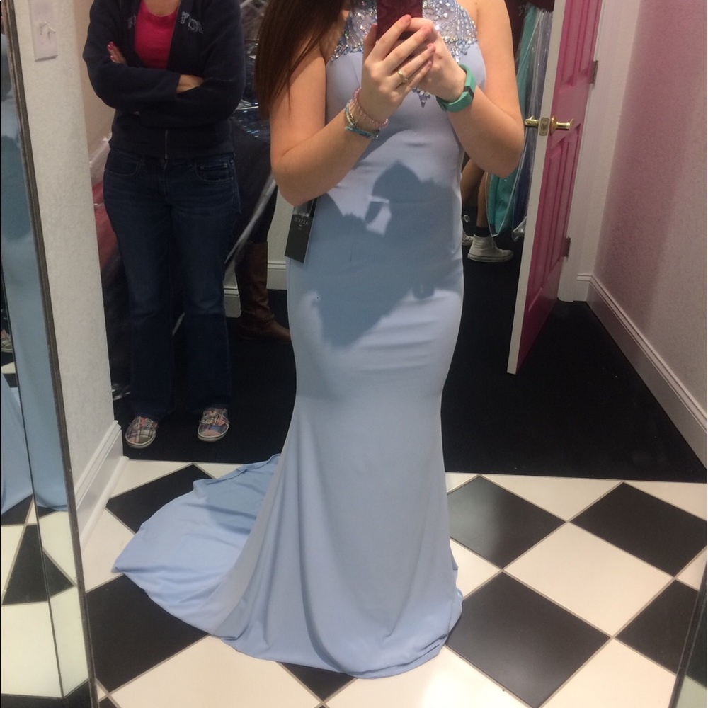 PROM DRESS 👗 - Picture 6 of 6