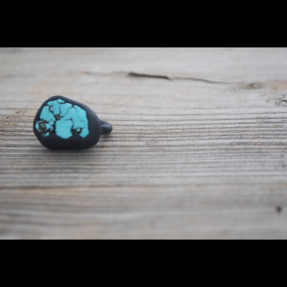 Ring - Picture 2 of 3