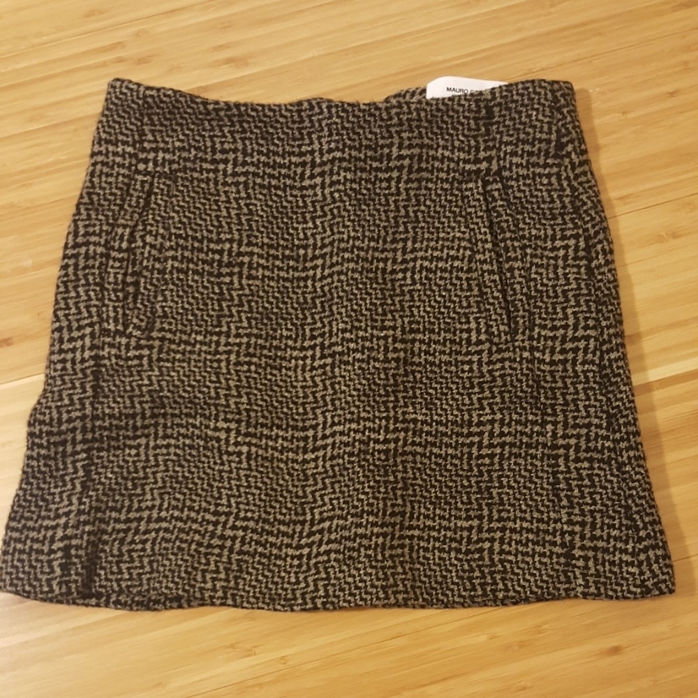 Patterned Mini Skirt (US size 0)