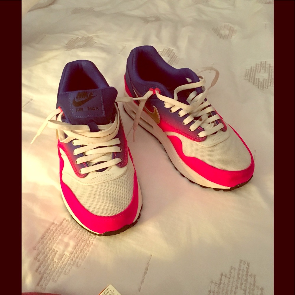 Nike air