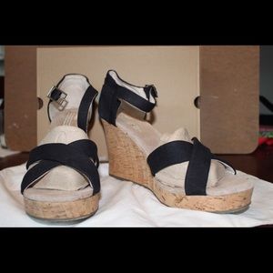 Toms strappy  sandal wedges - size 11 -  NIB