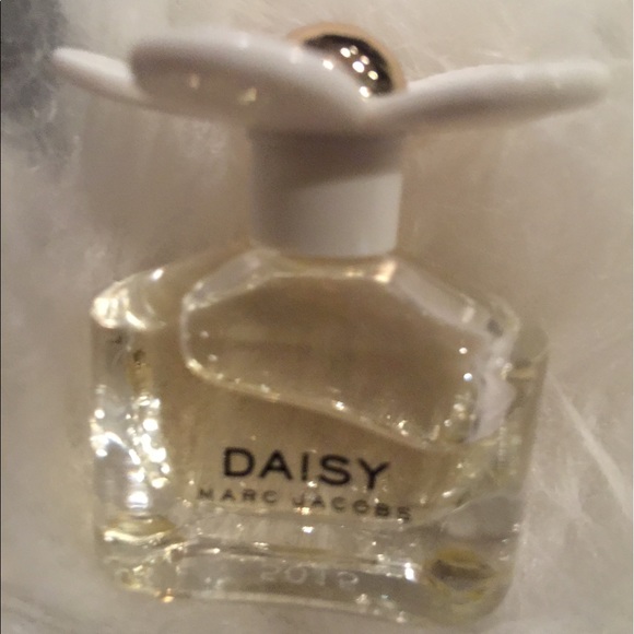 SOLD!!!Brand new Marc Jacobs perfume collection - Picture 4 of 5