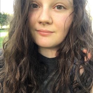 Meet your Posher, Chloe