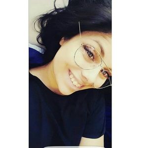 Meet your Posher, Monica