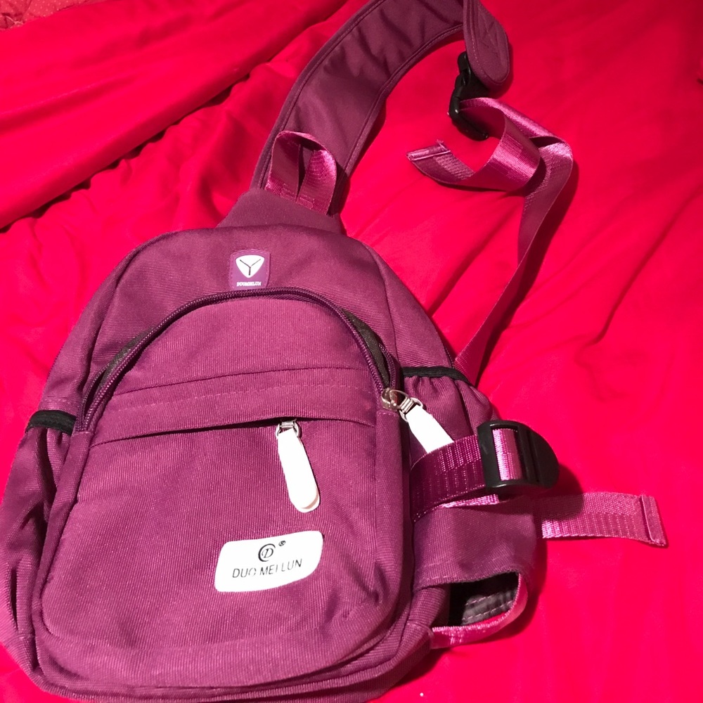 Crossbody sport waterproof bag