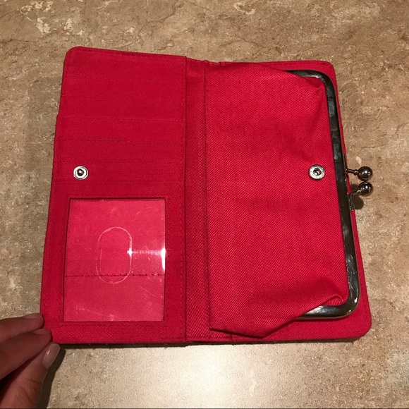 ❌SOLD❌ Pink Animal Skin Wallet - Picture 2 of 4