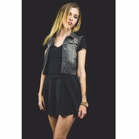 -SOLD- One of a kind grey denim vest with lacing & chains - Picture 4 of 5