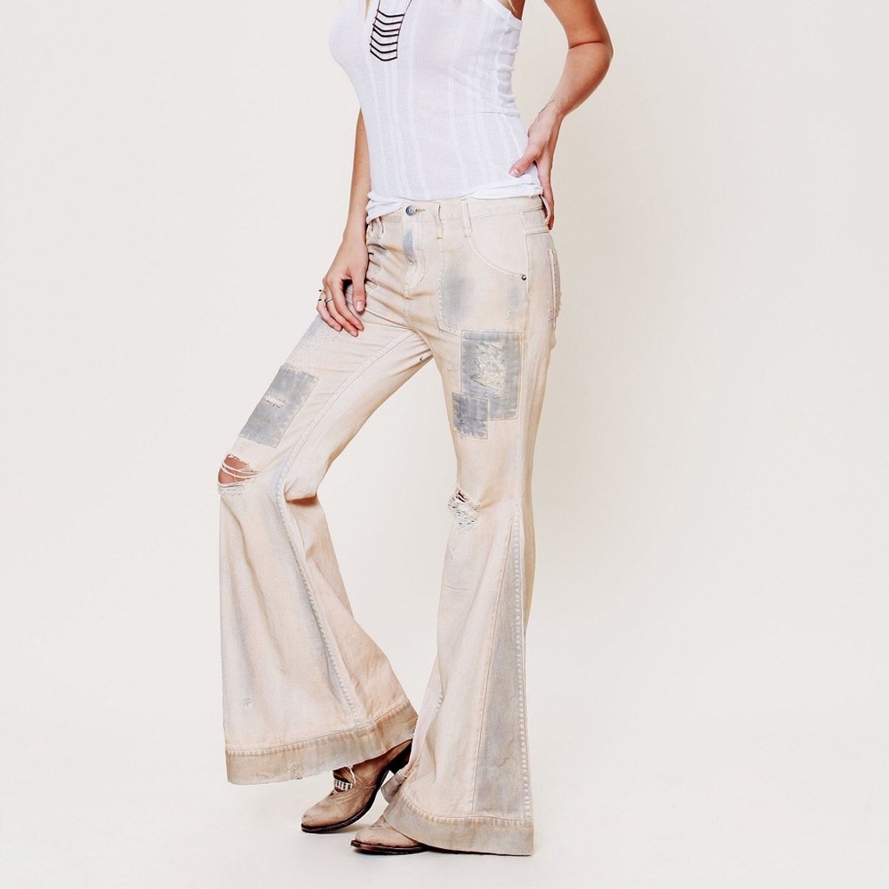 ✌️Free People Festy Flare Bleached Out Jeans