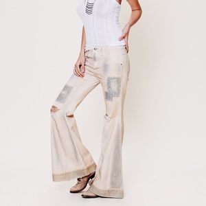 ✌️Free People Festy Flare Bleached Out Jeans
