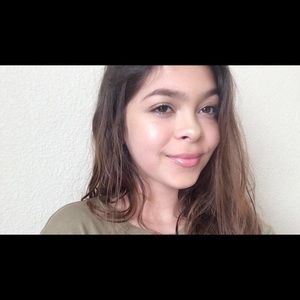 Meet your Posher, Isabel