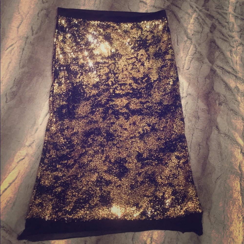 Gold and navy complete sequins skirt