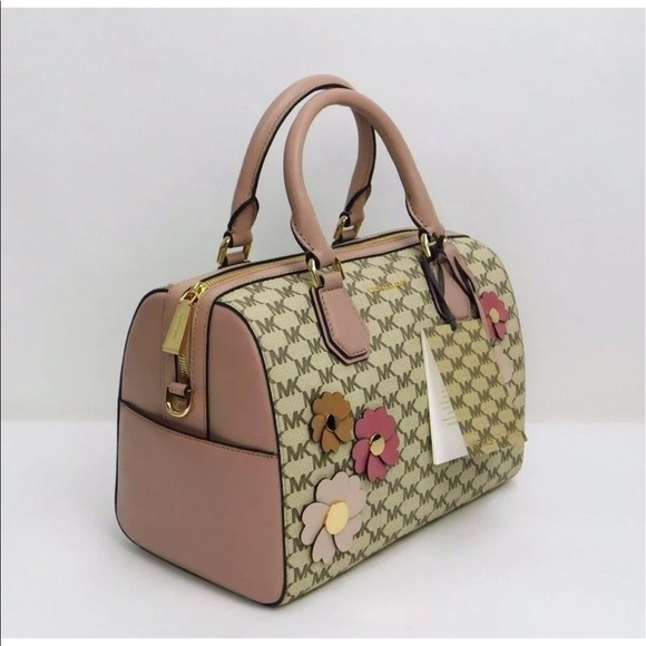 Authentic Brand new MK bag - Picture 3 of 8