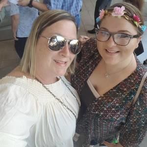 Meet your Posher, Tiffanie