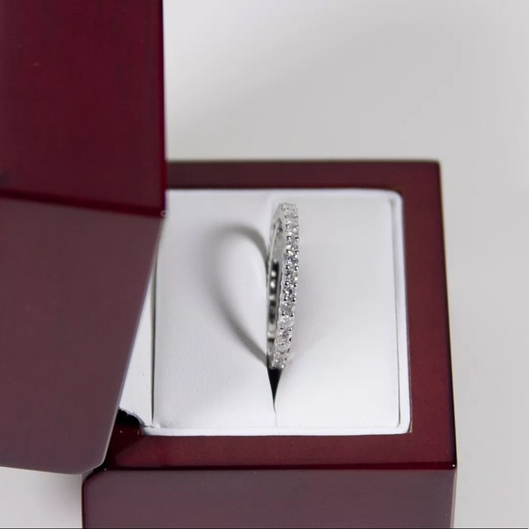 1.0CT Natural Diamond Eternity 14K Gold Band - Picture 3 of 7