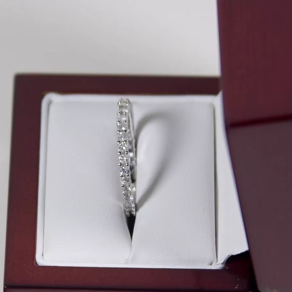 1.0CT Natural Diamond Eternity 14K Gold Band - Picture 5 of 7