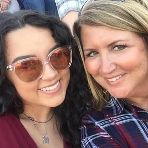 Meet your Posher, Leanne