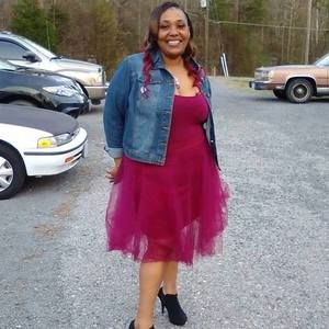 Meet your Posher, Latoya