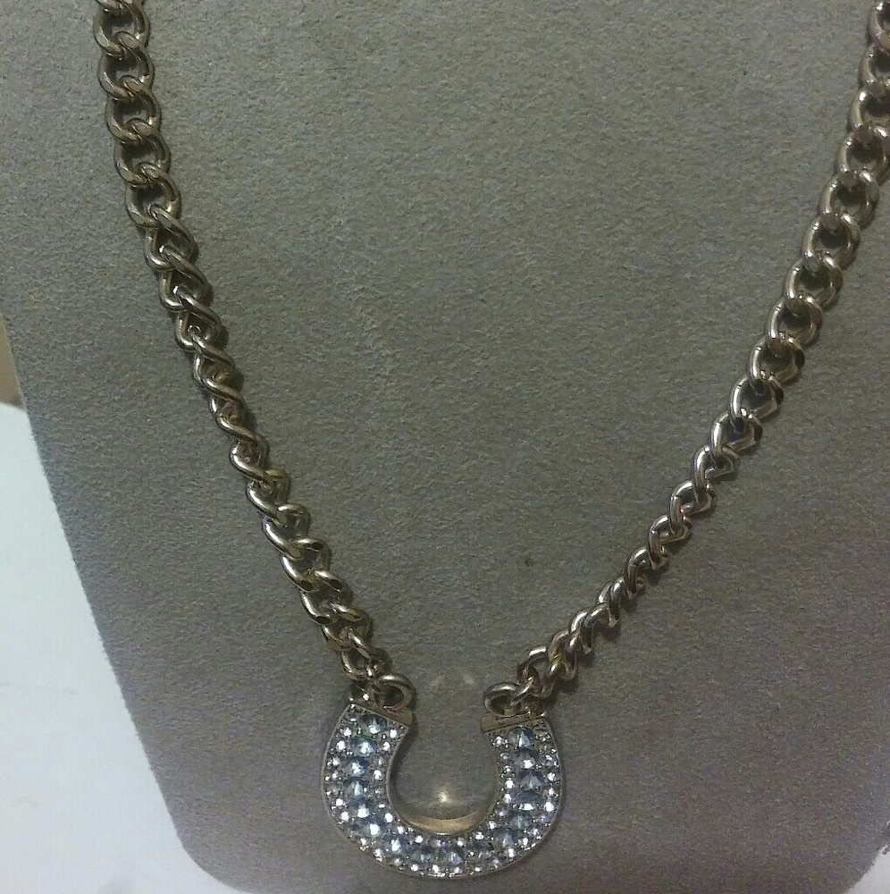 Necklas